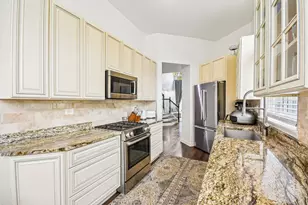 1058 Providence Ln, Buffalo Grove, IL 60089 - Photo 12