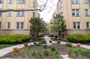 417 Wisconsin Ave, Oak Park, IL 60302 - Photo 1