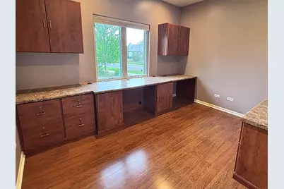 251 Pleasant Drive, Bartlett, IL 60103 - Photo 8