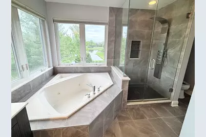 251 Pleasant Drive, Bartlett, IL 60103 - Photo 10