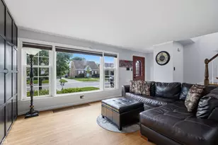 4834 N Mulligan Ave, Chicago, IL 60630 - Photo 2
