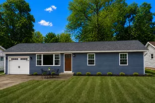 705 E Douglas St, Saint John, IL 61873 - Photo 1
