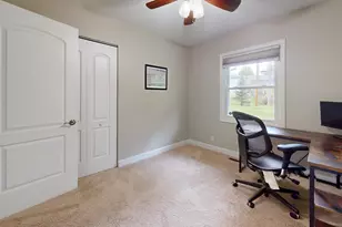 305 Cedar Ct, Streamwood, IL 60107 - Photo 12