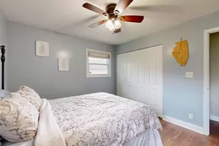 305 Cedar Ct, Streamwood, IL 60107 - Photo 14