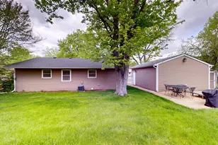305 Cedar Ct, Streamwood, IL 60107 - Photo 18