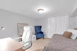 15 Devonshire Dr, Oak Brook, IL 60523 - Photo 32