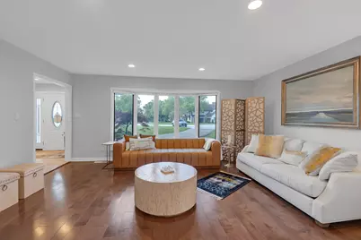 15 Devonshire Drive, Oak Brook, IL 60523 - Photo 8