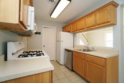 223 Harvest Court, Vernon Hills, IL 60061 - Photo 8