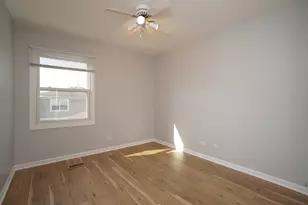 223 Harvest Ct, Vernon Hills, IL 60061 - Photo 16