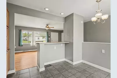 1270 W Staver Street, Freeport, IL 61032 - Photo 10