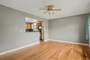 1270 W Staver St, Freeport, IL 61032 - Photo 4