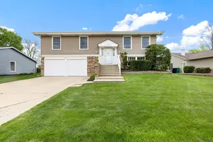 324 Byron Ave, Bloomingdale, IL 60108 - Photo 1