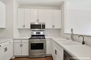 606 Hartford Ct, Oswego, IL 60543 - Photo 8