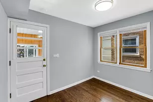 5420 N Central Ave, Chicago, IL 60630 - Photo 14
