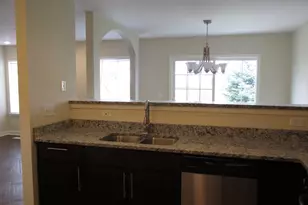 32461 N Rushmore Ave, Lakemoor, IL 60051 - Photo 8
