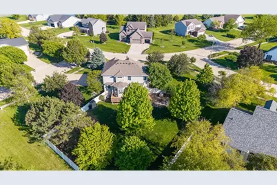 102 Meadowland Drive, Lexington, IL 61753 - Photo 6