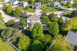 102 Meadowland Dr, Lexington, IL 61753 - Photo 6