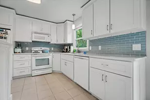 528 Chester Ave, Danville, IL 61832 - Photo 10