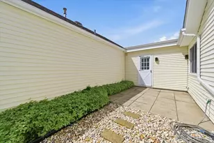 25 Garden Dr, Montgomery, IL 60538 - Photo 22