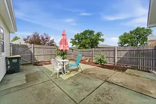 25 Garden Dr, Montgomery, IL 60538 - Photo 24