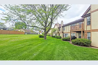 2012 Quaker Hollow Lane, Streamwood, IL 60107 - Photo 30