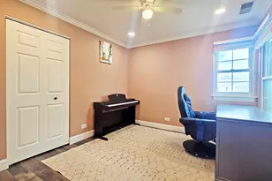 2012 Quaker Hollow Ln, Streamwood, IL 60107 - Photo 24