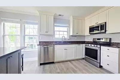 2012 Quaker Hollow Lane, Streamwood, IL 60107 - Photo 8