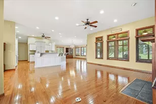 30 Canterbury Ct, Fairbury, IL 61739 - Photo 6