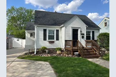822 Douglas Street, Morris, IL 60450 - Photo 1