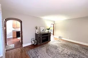 822 Douglas St, Morris, IL 60450 - Photo 6