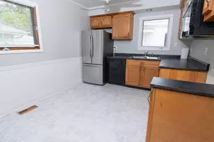 432 Natoma St, Park Forest, IL 60466 - Photo 6