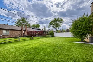 1305 E Ardyce Ln, Mount Prospect, IL 60056 - Photo 26