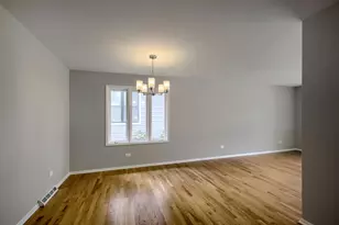 1305 E Ardyce Ln, Mount Prospect, IL 60056 - Photo 6
