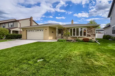 1305 E Ardyce Lane, Mount Prospect, IL 60056 - Photo 1