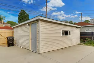 9138 S Carpenter St, Chicago, IL 60620 - Photo 14