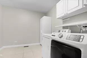 1210 Camden Ln, Aurora, IL 60504 - Photo 14