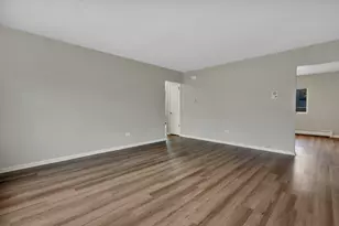 38 S Waiola Ave, La Grange, IL 60525 - Photo 6