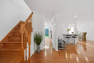 710 Bayside Ct, Wheeling, IL 60090 - Photo 2