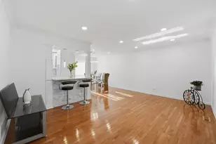 710 Bayside Ct, Wheeling, IL 60090 - Photo 10