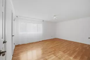 710 Bayside Ct, Wheeling, IL 60090 - Photo 14