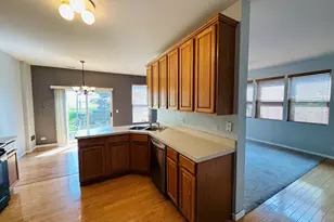 4121 Blackstone Dr, Aurora, IL 60504 - Photo 4