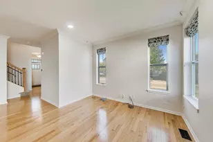 2366 N Moseley Ct, Palatine, IL 60074 - Photo 8