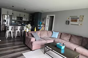 1501 Darien Lake Dr, Darien, IL 60561 - Photo 2