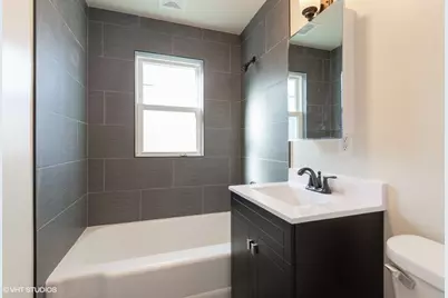 4260 W Nelson Street #1, Chicago, IL 60641 - Photo 10