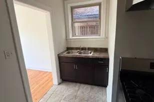 1729 W 91st St, Chicago, IL 60620 - Photo 2