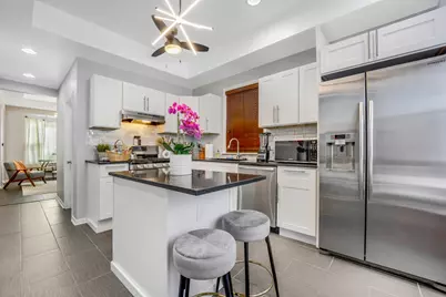 2920 N Gresham Avenue, Chicago, IL 60618 - Photo 14