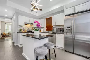 2920 N Gresham Ave, Chicago, IL 60618 - Photo 14