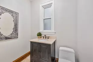 1502 W Edgewater Ave, Chicago, IL 60660 - Photo 16