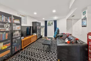 1502 W Edgewater Ave, Chicago, IL 60660 - Photo 32