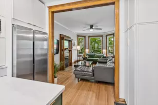 1502 W Edgewater Ave, Chicago, IL 60660 - Photo 8